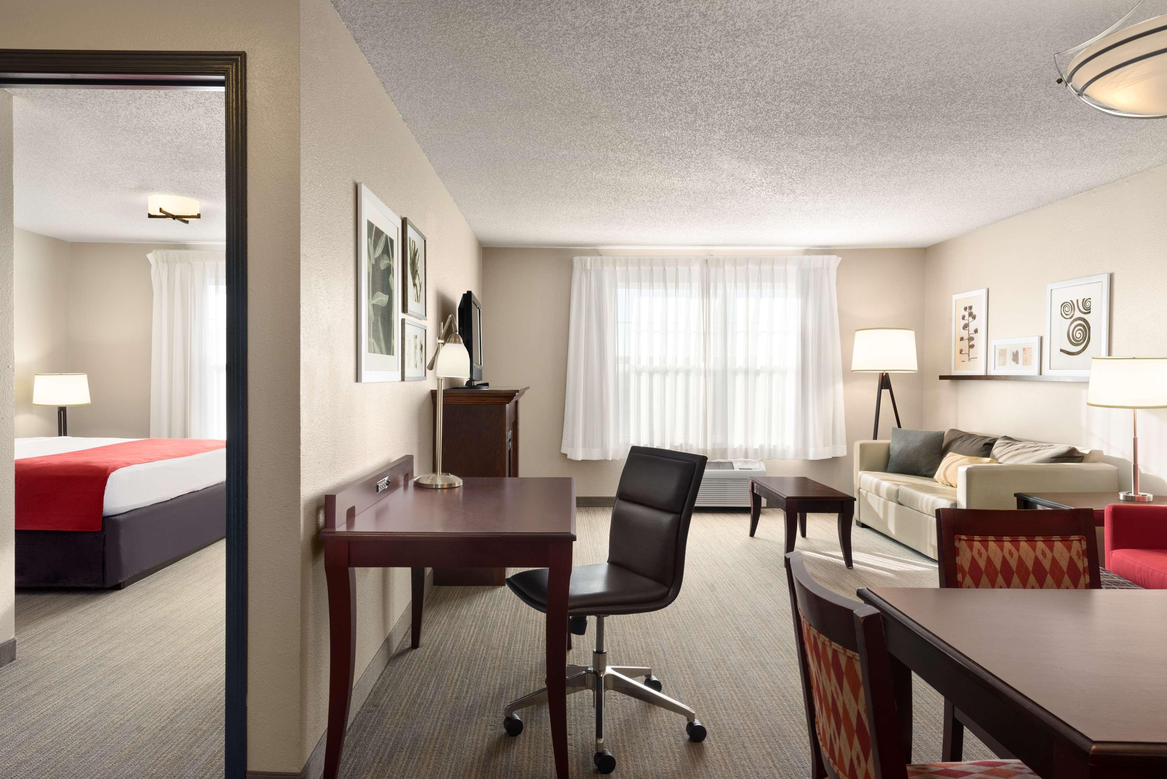 Country Inn & Suites By Radisson, Kansas City At Village West, Ks Bonner Springs المظهر الخارجي الصورة