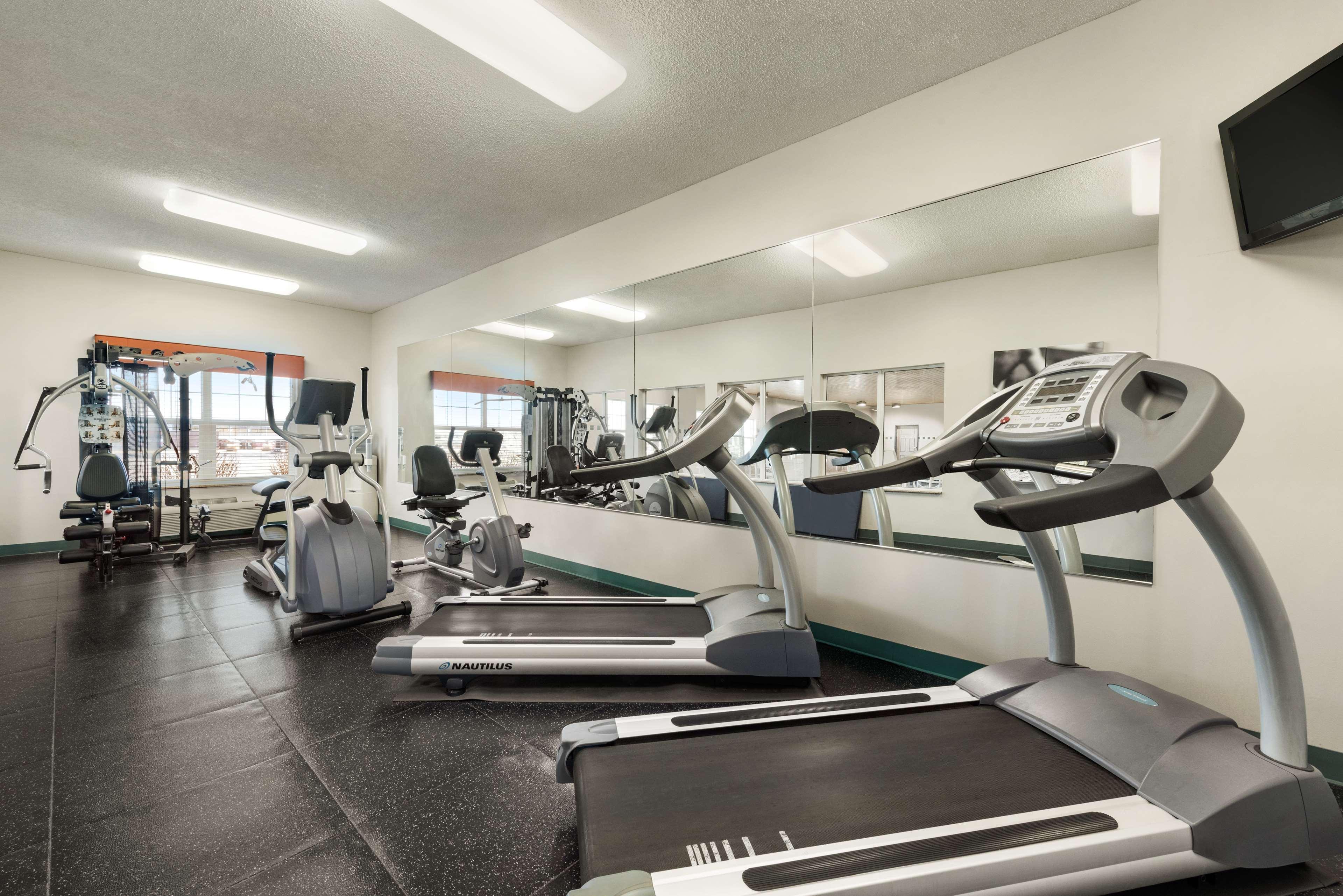 Country Inn & Suites By Radisson, Kansas City At Village West, Ks Bonner Springs المظهر الخارجي الصورة