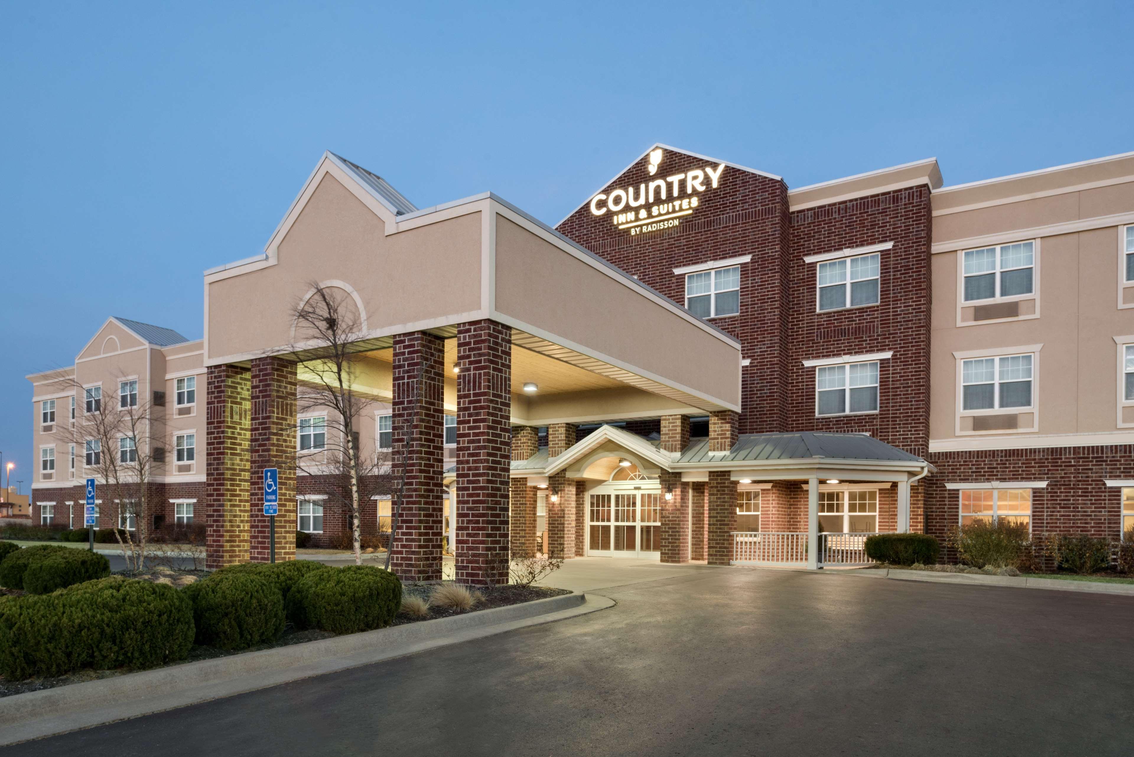 Country Inn & Suites By Radisson, Kansas City At Village West, Ks Bonner Springs المظهر الخارجي الصورة